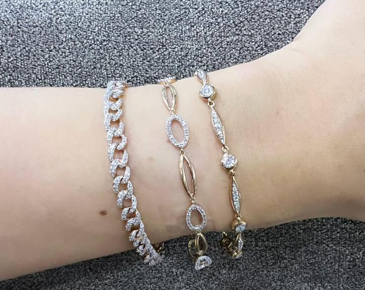 Pulsera de oro ovalos con diamantes