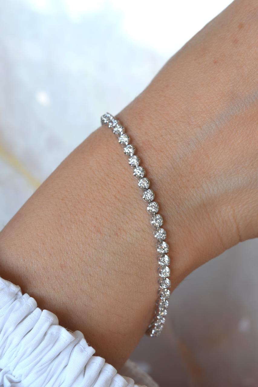 Pulsera de oro tipo tennis con diamantes